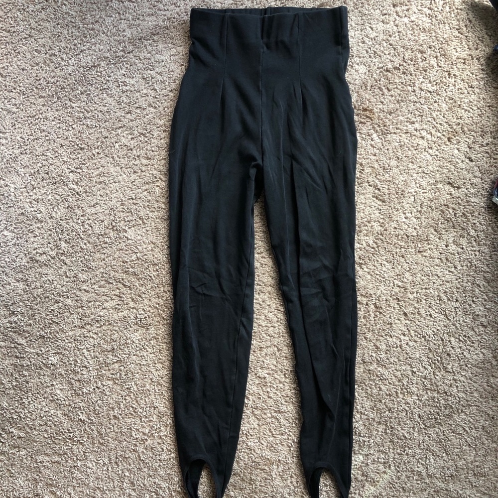 High waisted stirrup leggings